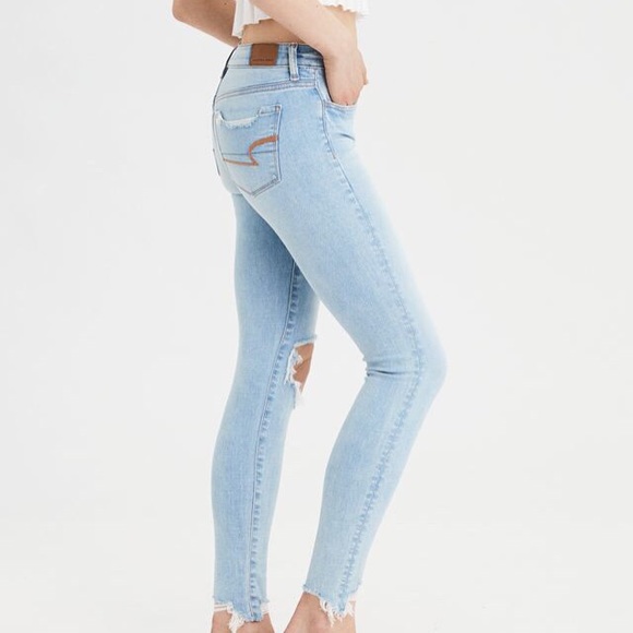 AEO Light-Wash Distressed Jegging (NWOT) - Picture 2 of 8